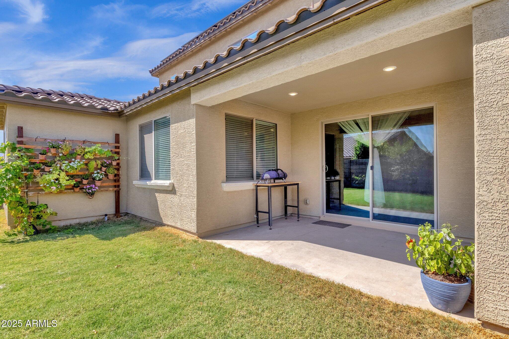 18749 W SAN MIGUEL Avenue