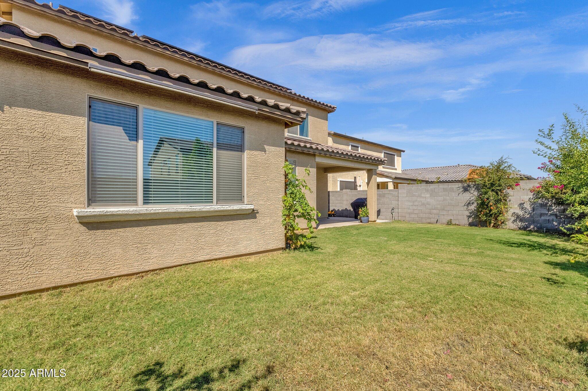 18749 W SAN MIGUEL Avenue