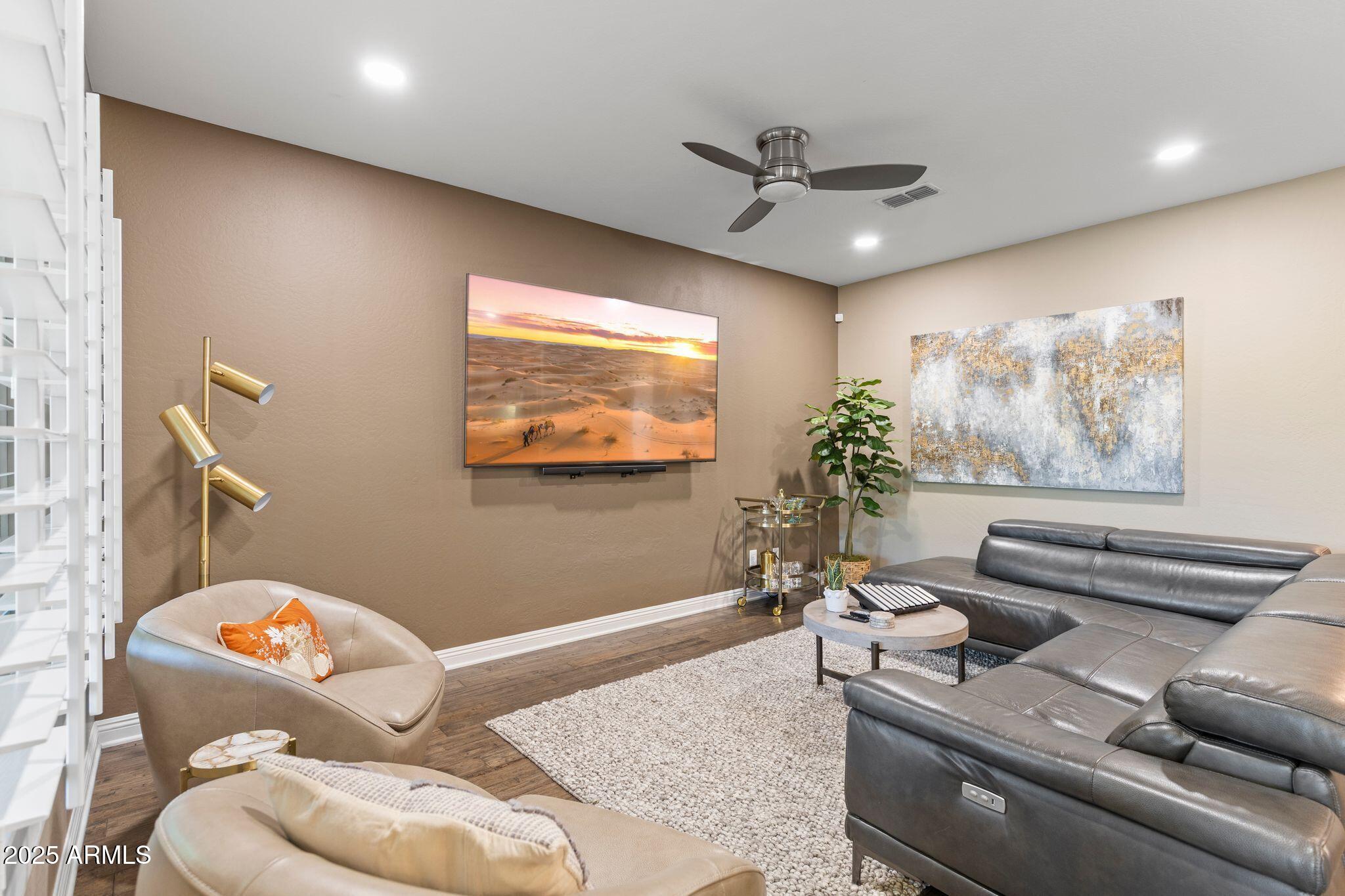 1849 W BUCKHORN Trail