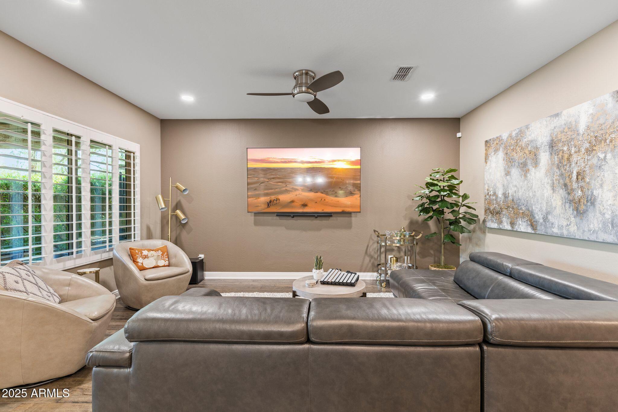 1849 W BUCKHORN Trail