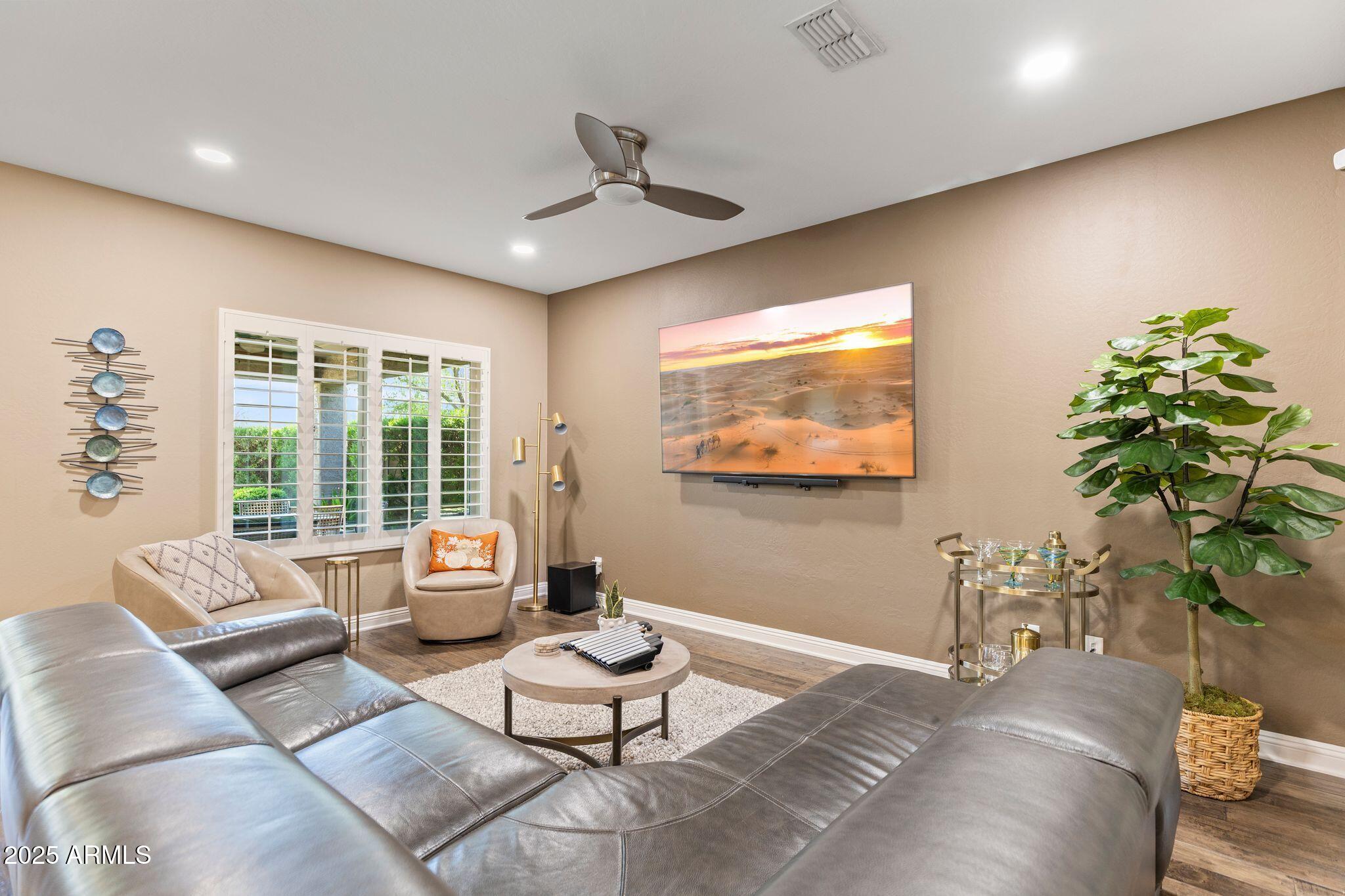 1849 W BUCKHORN Trail