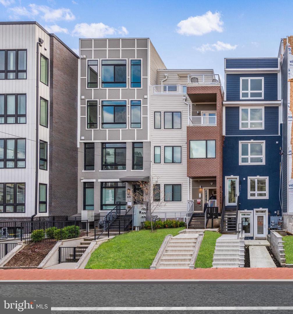 824 Kennedy St NW #3