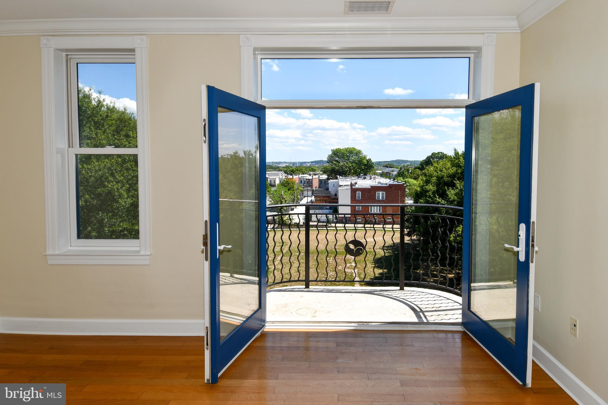 401 NE 13TH STREET NE PH8