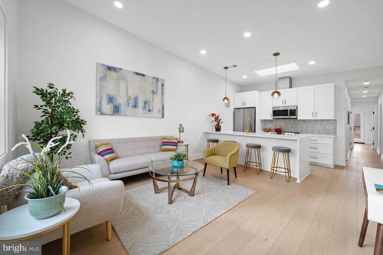 1368 BRYANT STREET NE 4