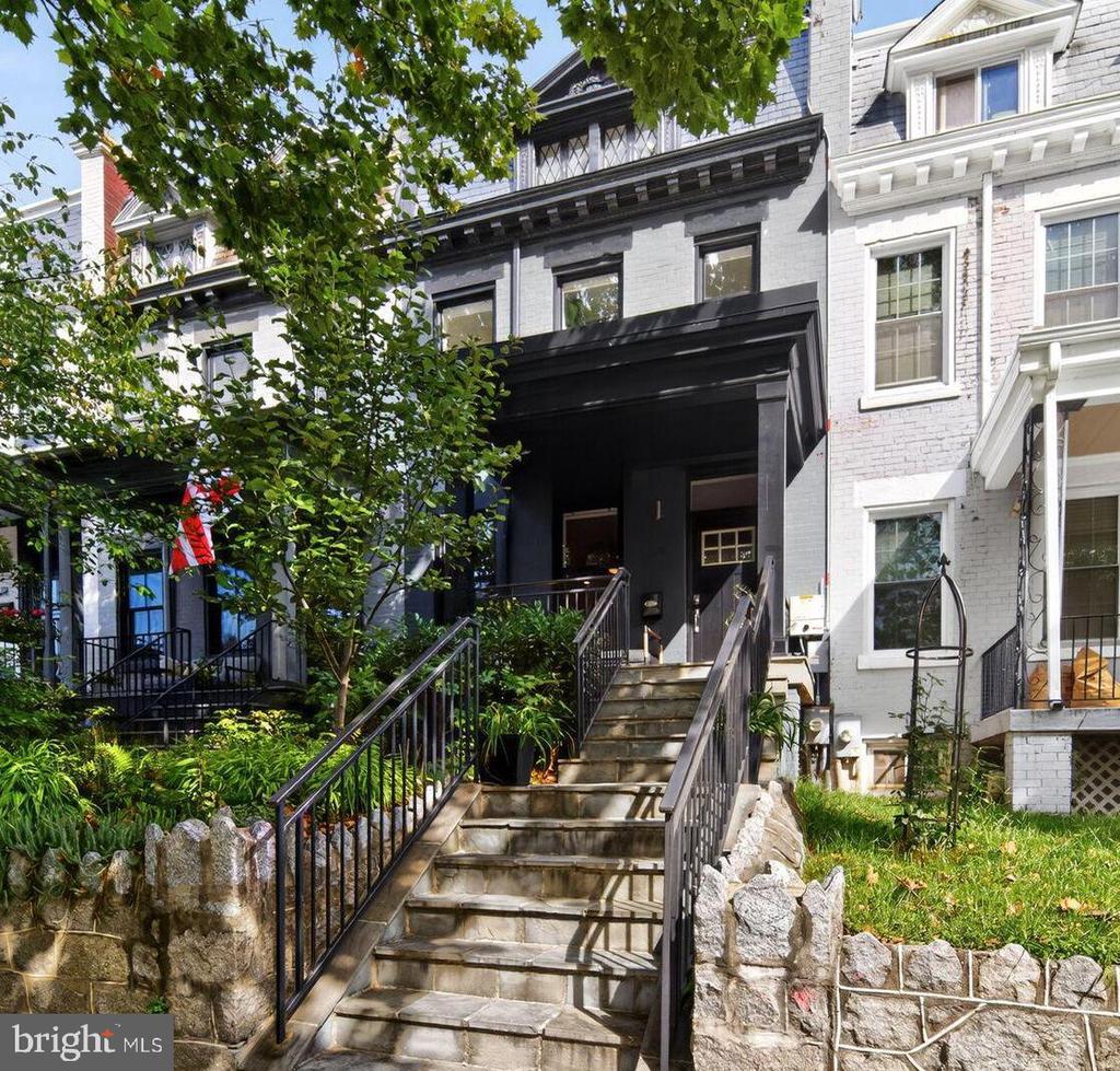 146 U STREET NE