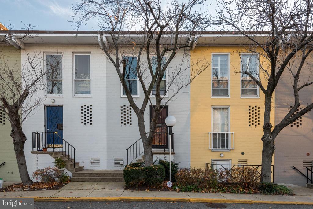 225 G STREET SW Unit: 126