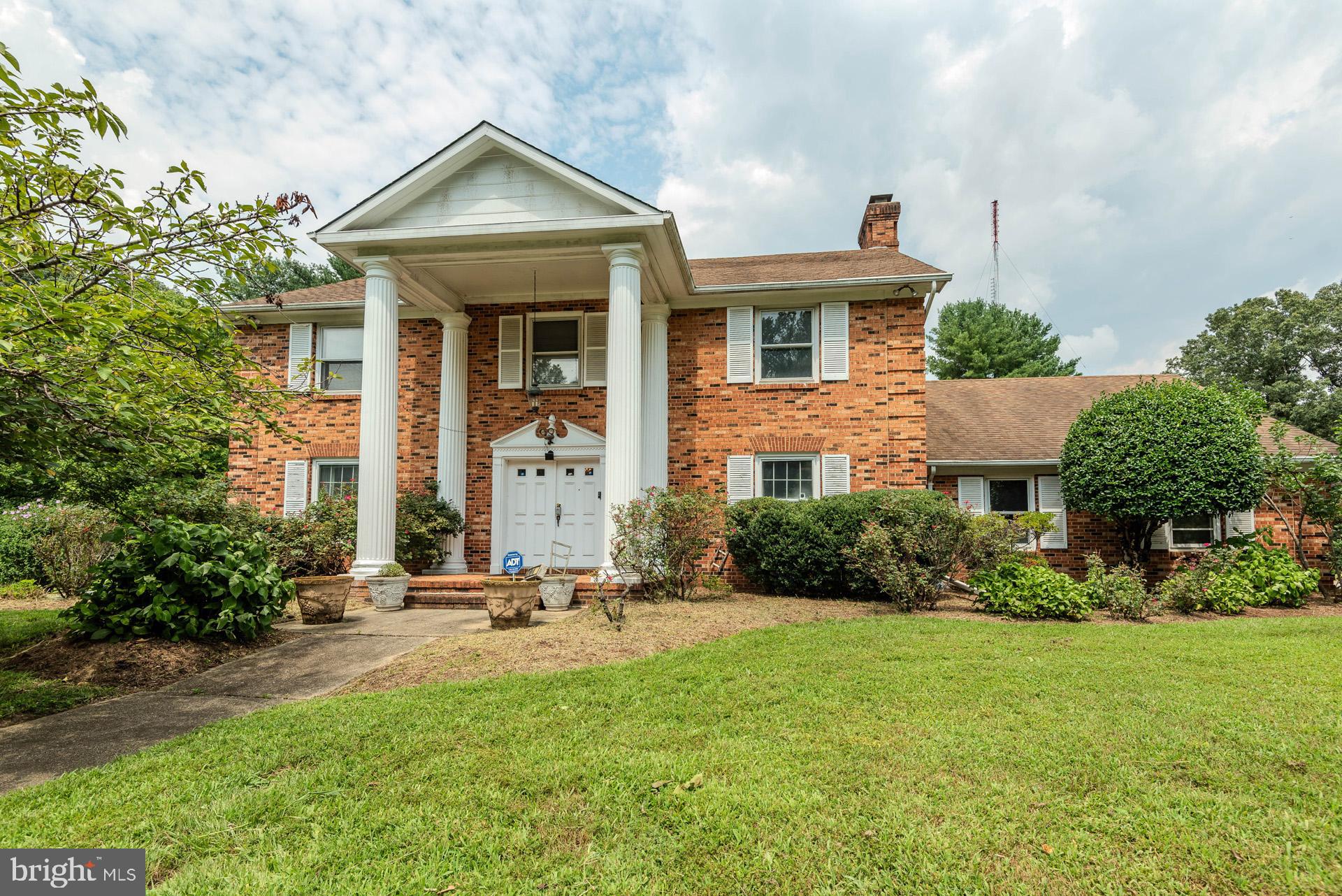 2048 HERMITAGE HILLS DRIVE