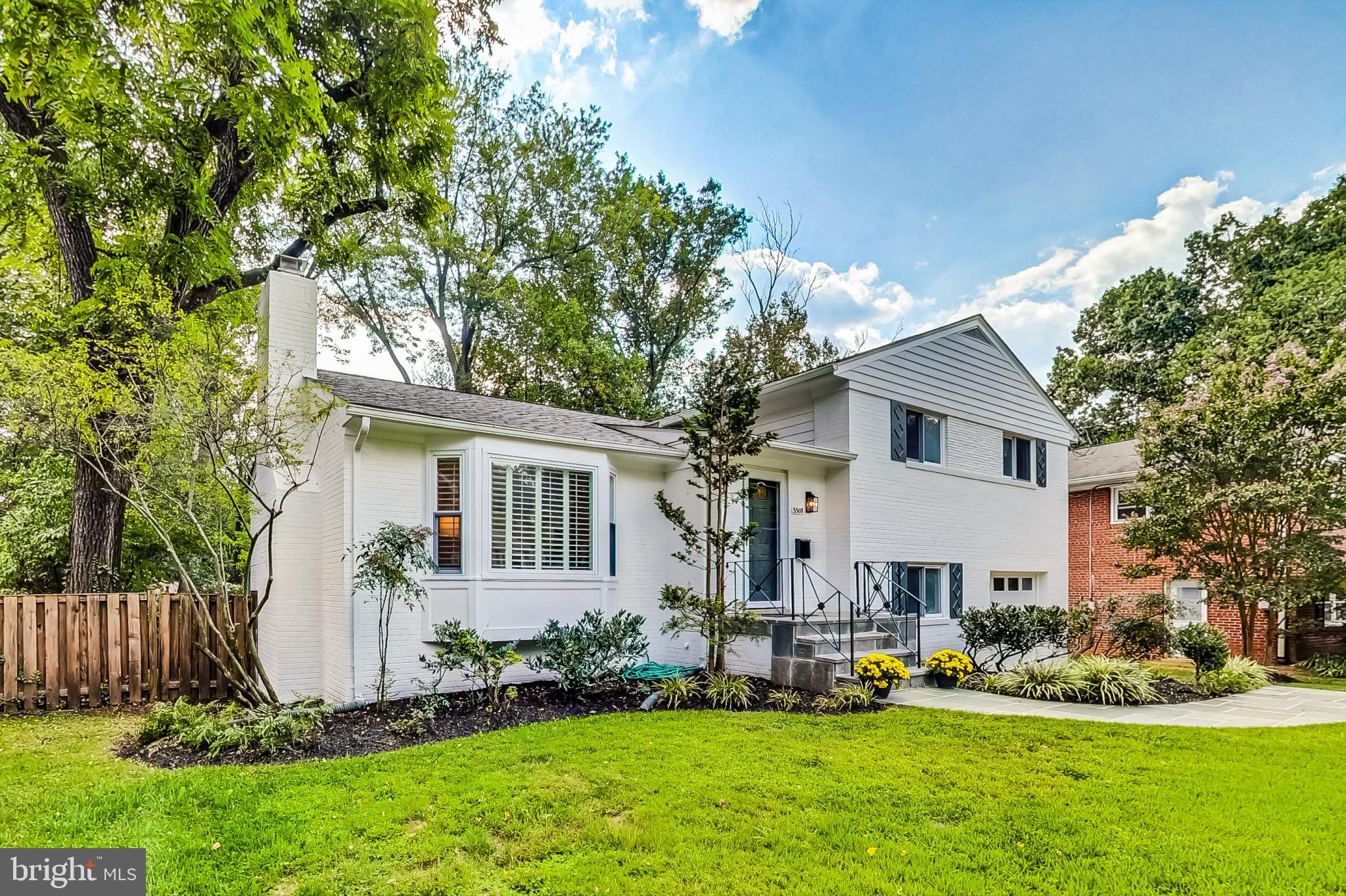3508 Dundee Driveway