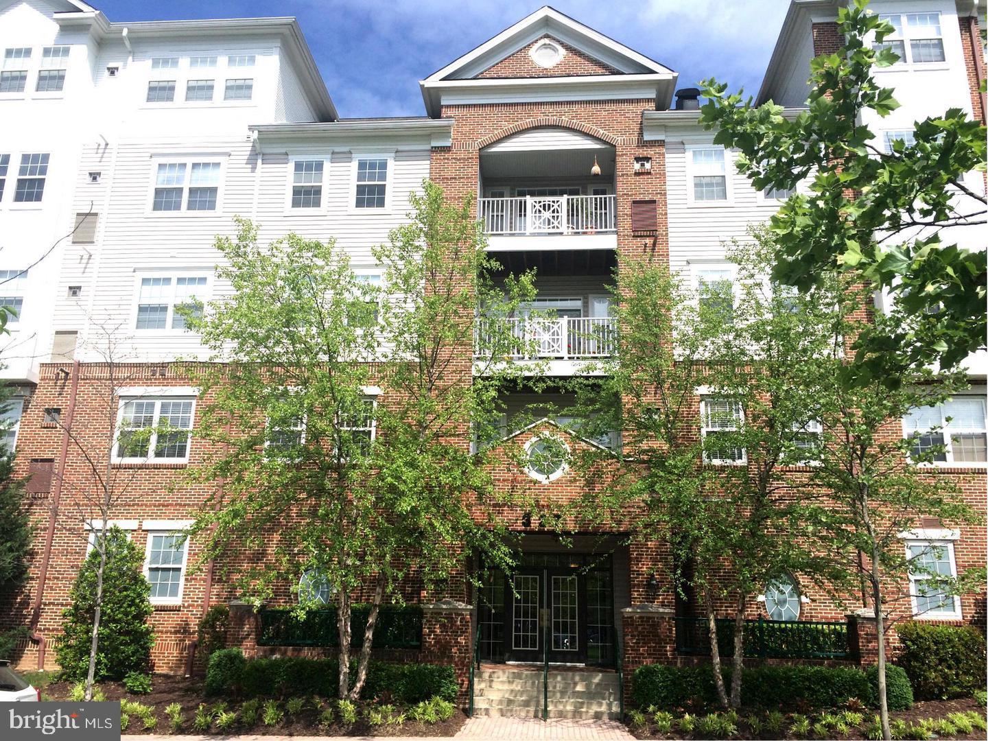 327 KING FARM BLVD #401
