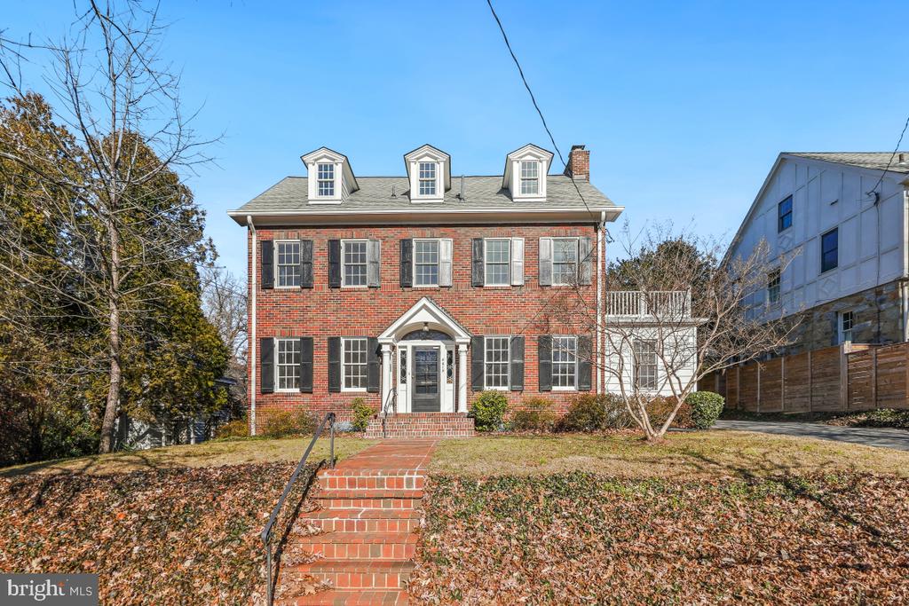 4615 DERUSSEY PARKWAY