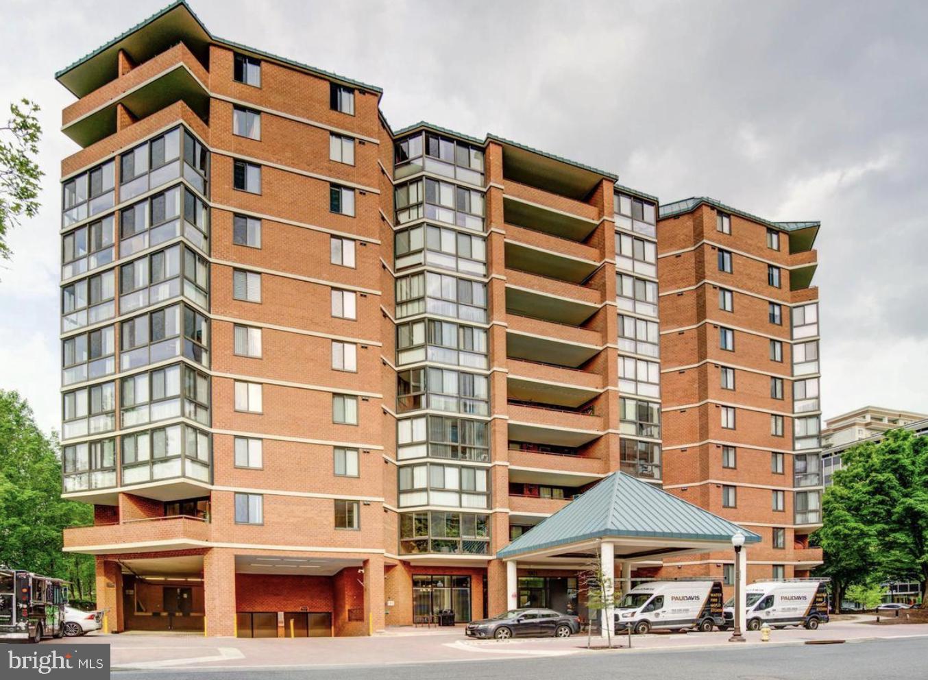 1001 N Randolph St #712