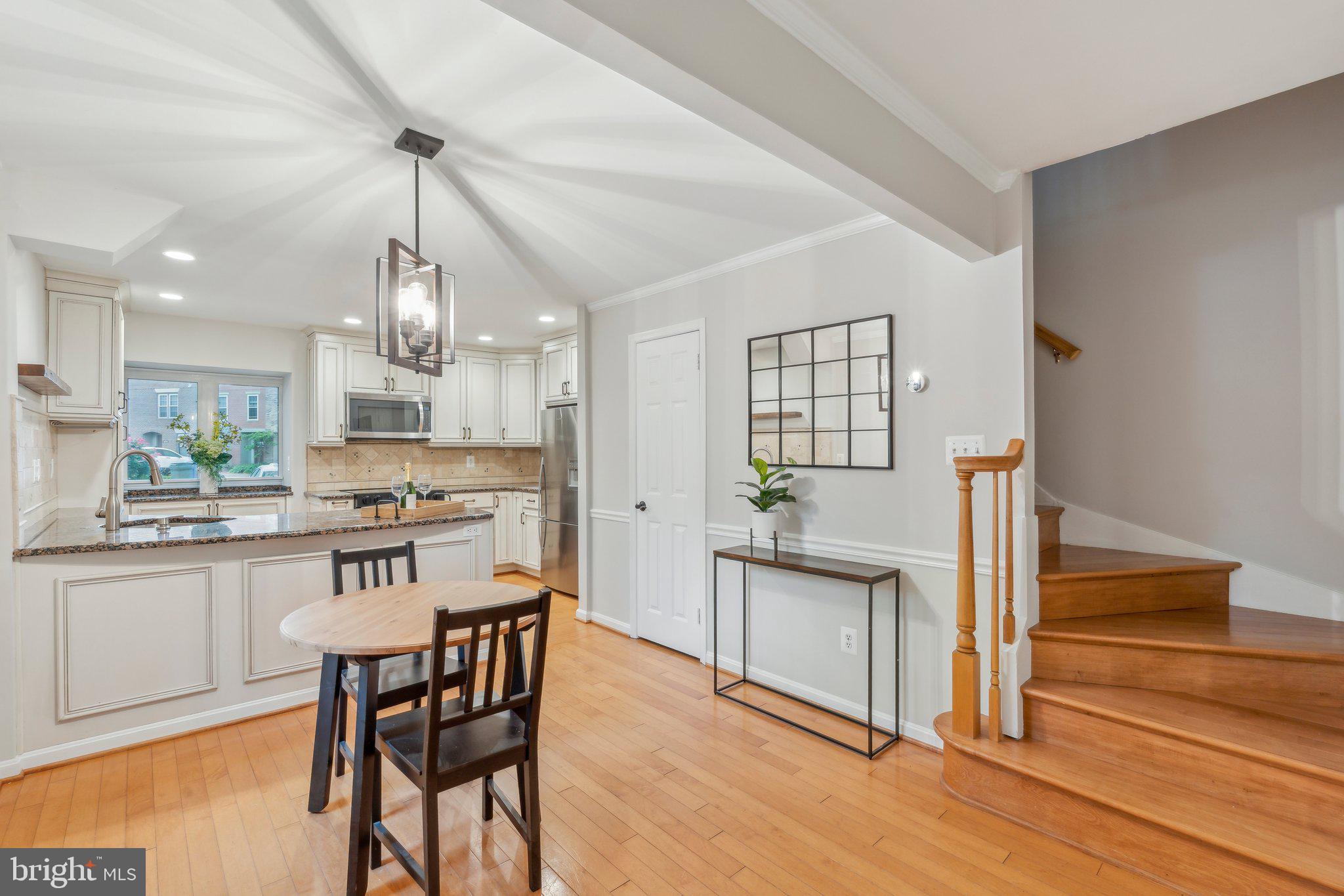 6711 Washington Blvd #I