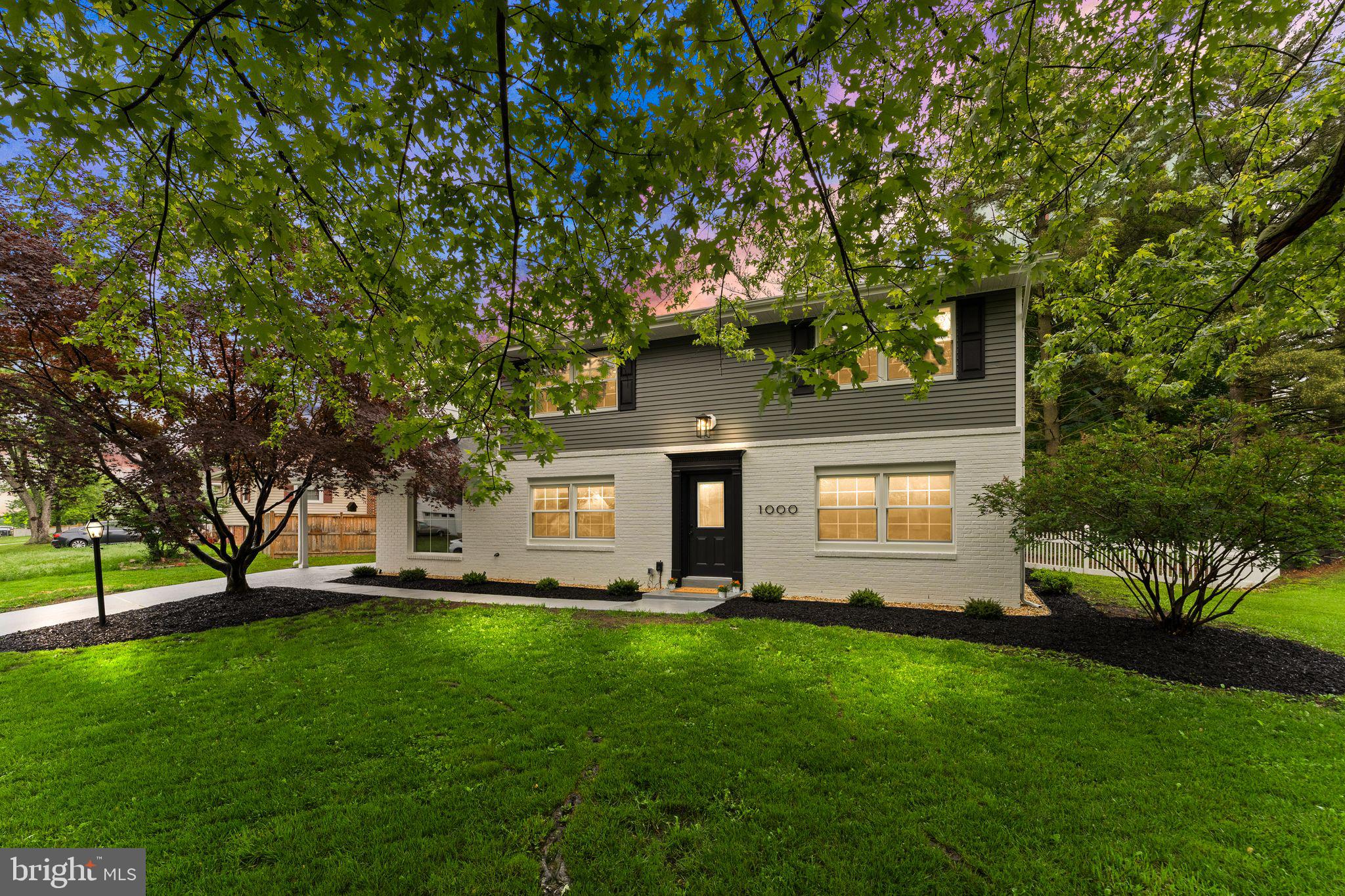 1000 E Holly Ave