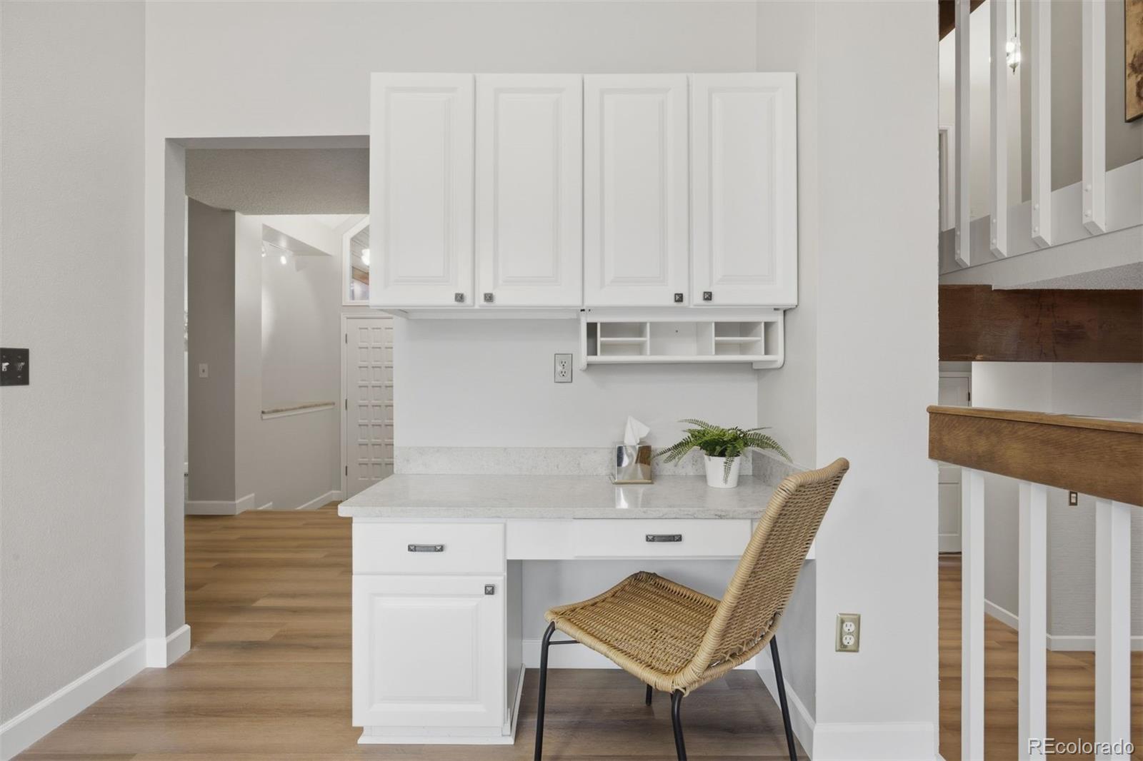 3124 E Hinsdale Place