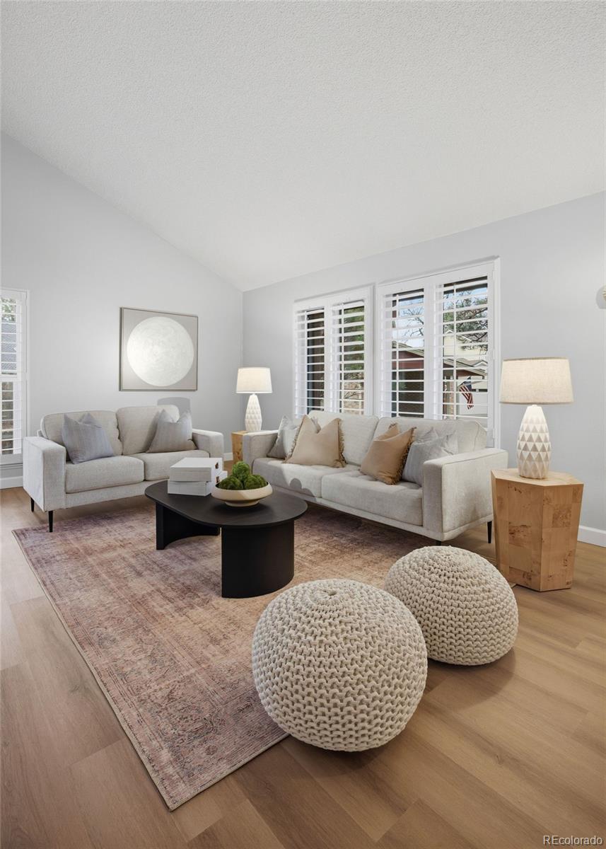 3124 E Hinsdale Place