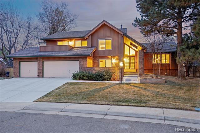 3124 E Hinsdale Place