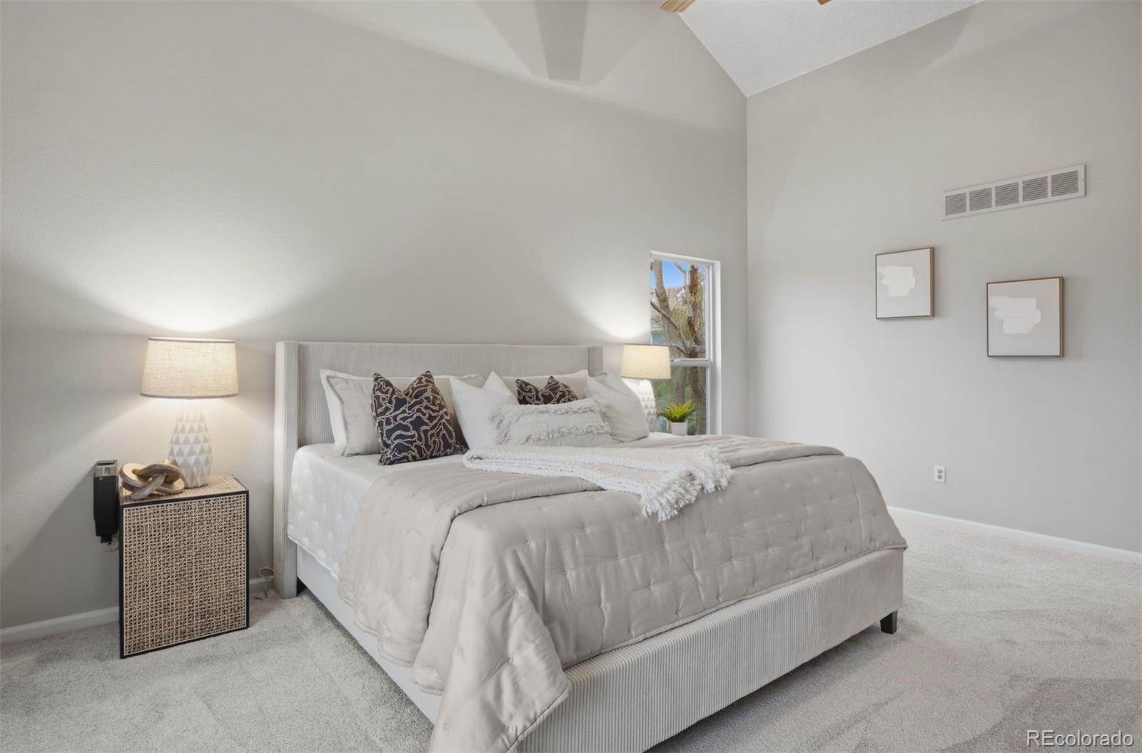 3124 E Hinsdale Place