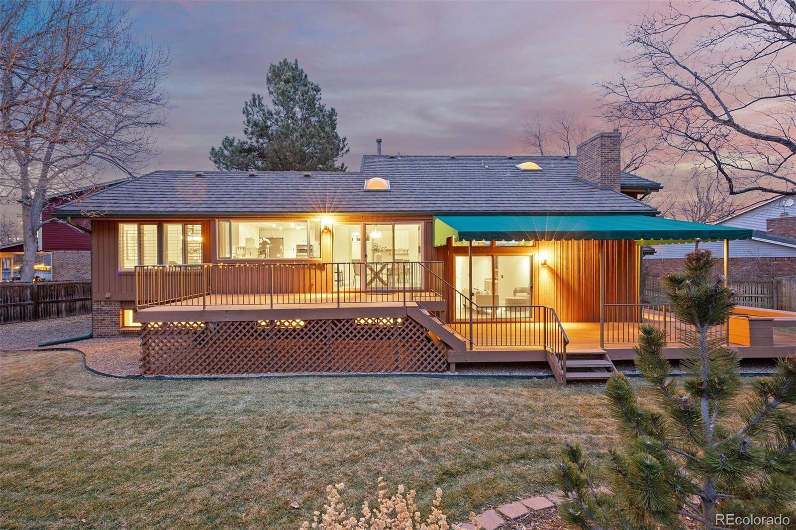 3124 E Hinsdale Place