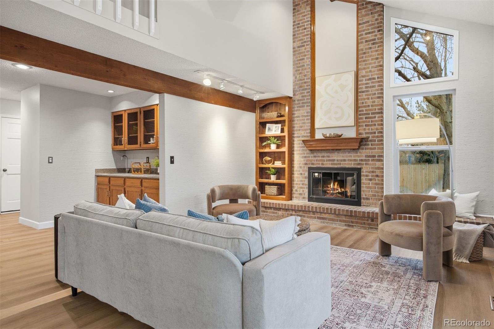 3124 E Hinsdale Place