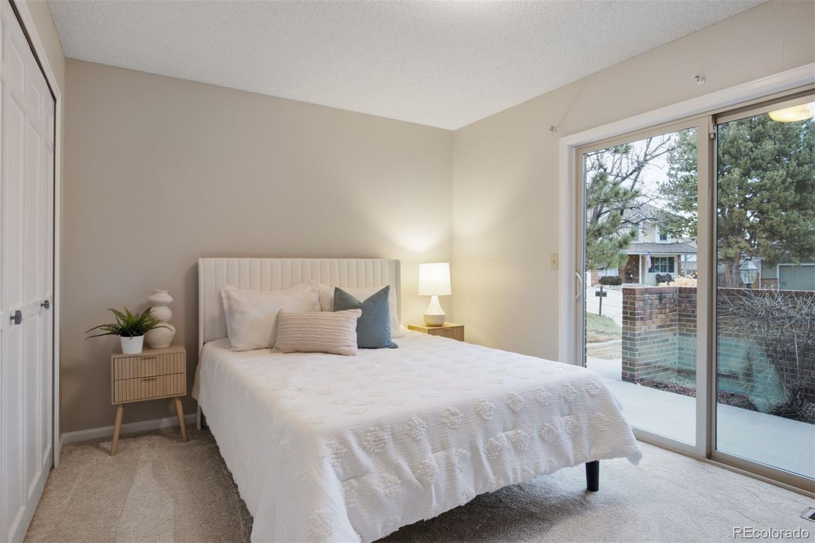 3124 E Hinsdale Place