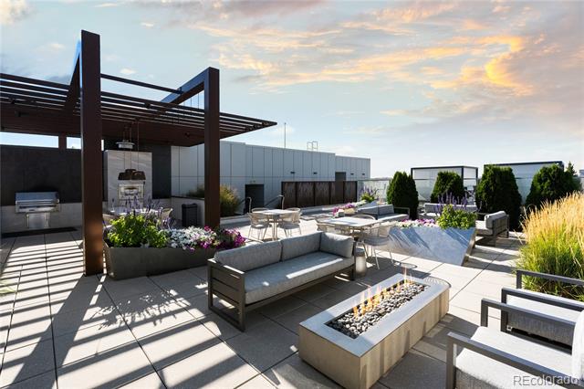 155 Steele Street Unit: 716