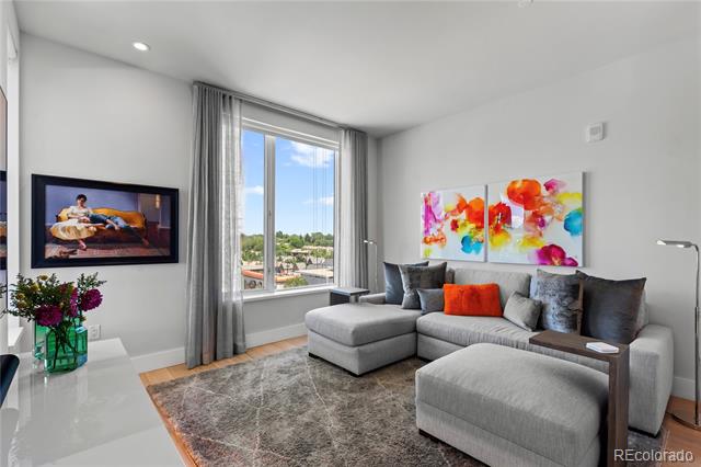 155 Steele Street Unit: 716
