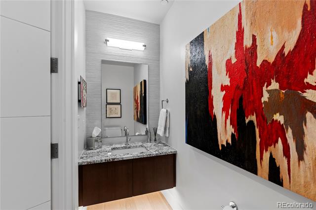 155 Steele Street Unit: 716