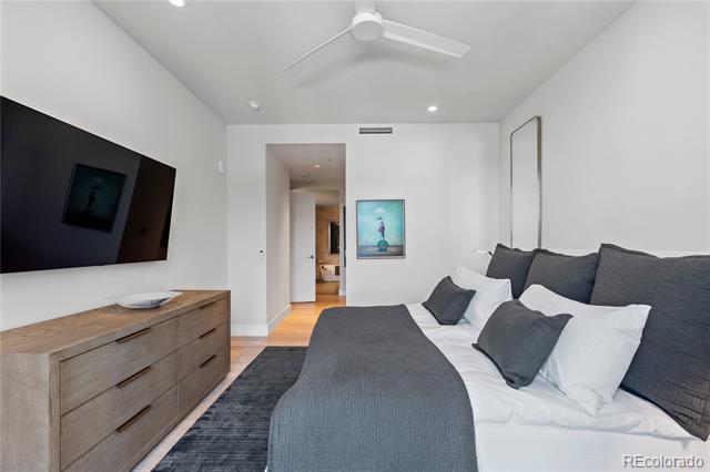155 Steele Street Unit: 716
