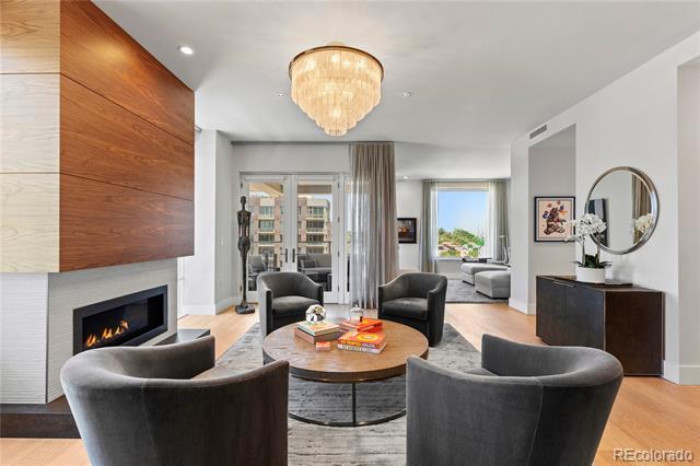 155 Steele Street Unit: 716