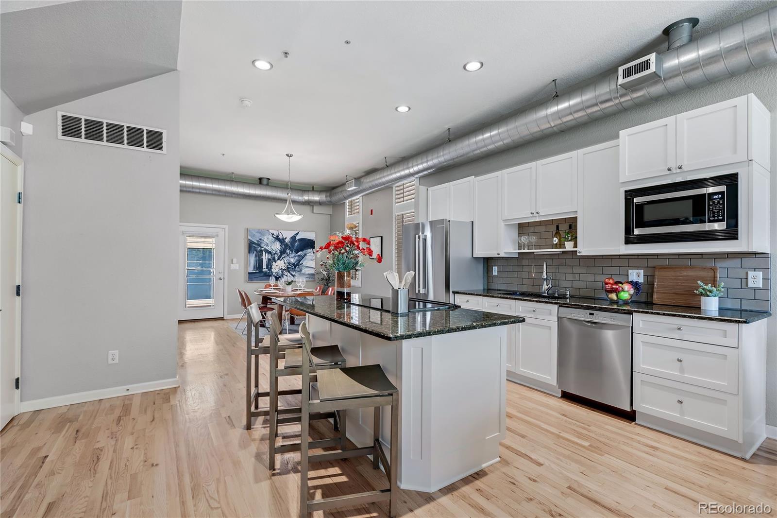 175 Rampart Way Unit: 901