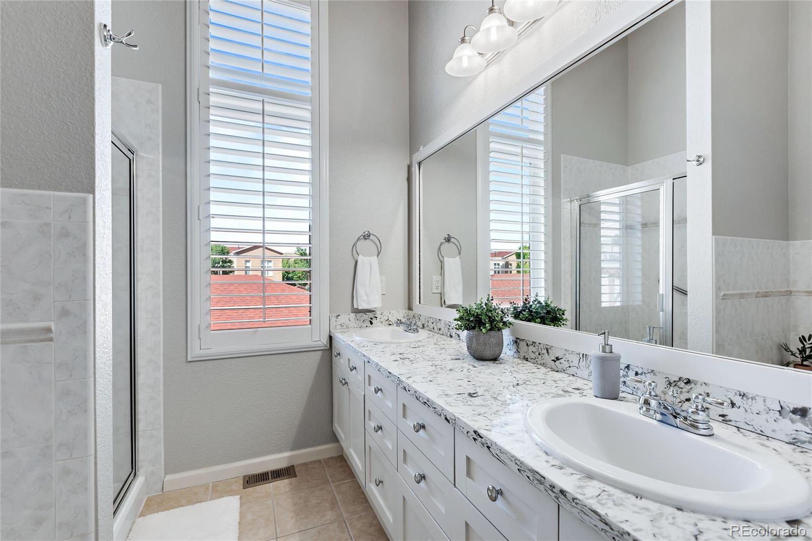 175 Rampart Way Unit: 901