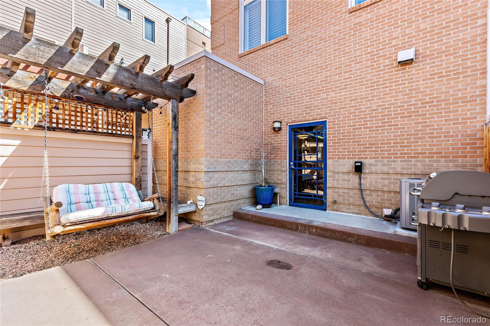 175 Rampart Way Unit: 901