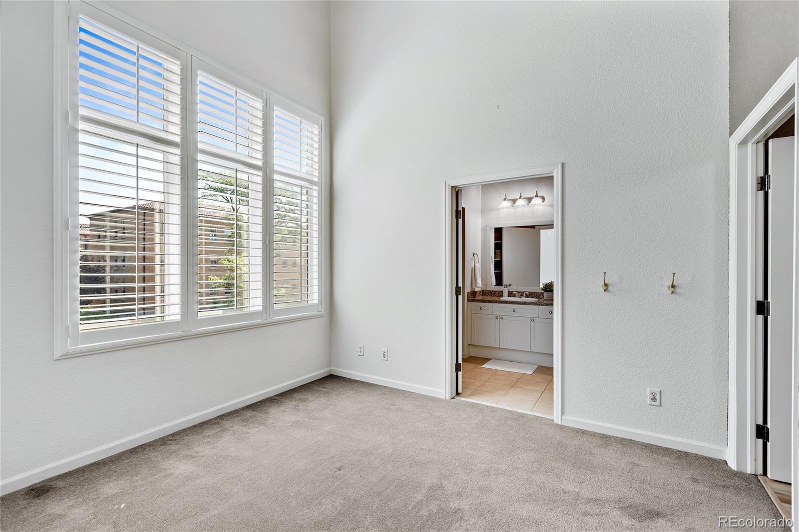 175 Rampart Way Unit: 901