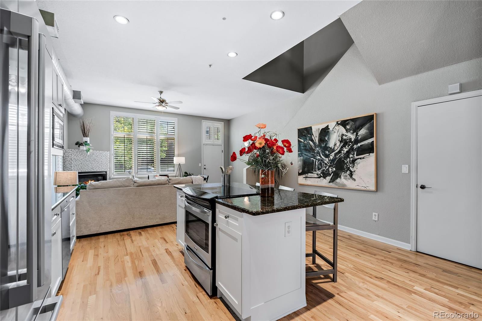 175 Rampart Way Unit: 901