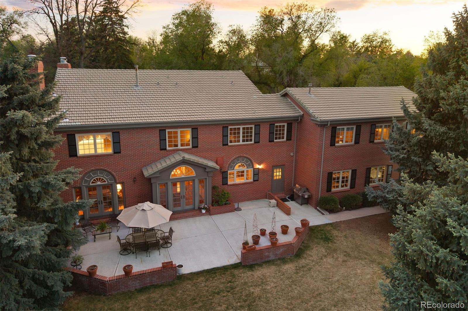 1501 E Stanford Avenue