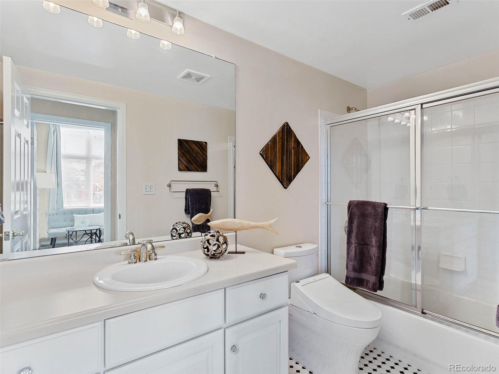 335 Detroit Street Unit: 204