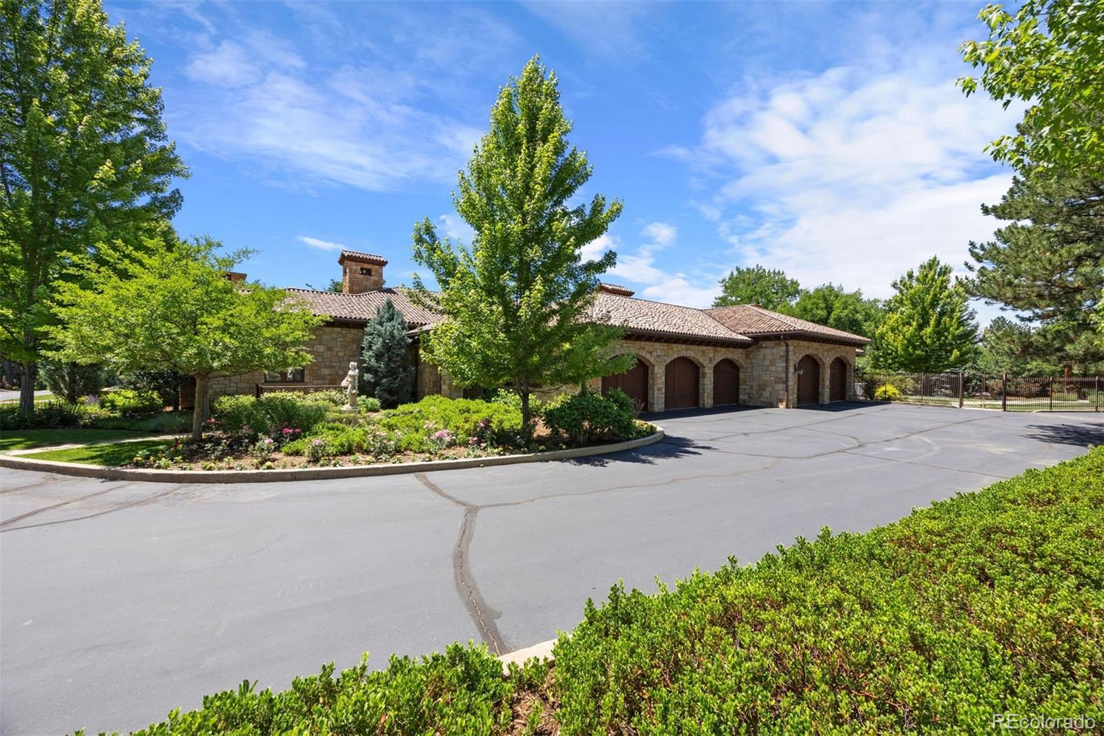 7 Village Road