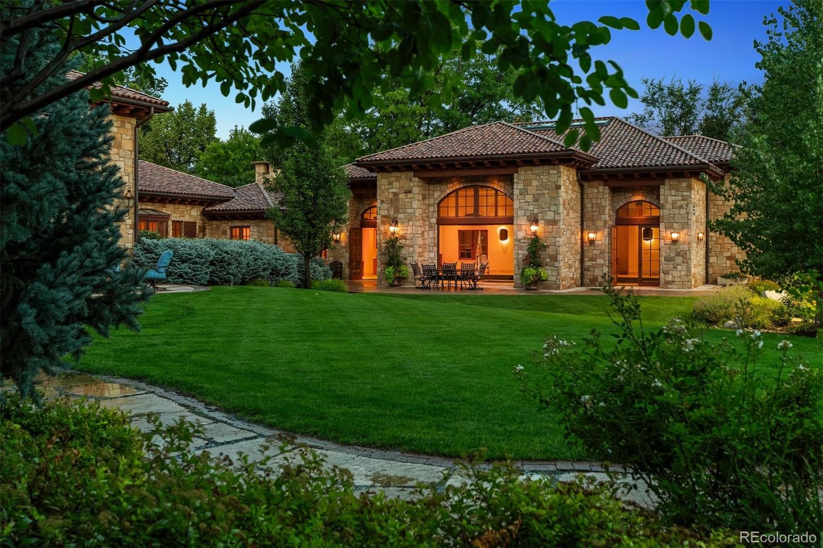 7 Village Road