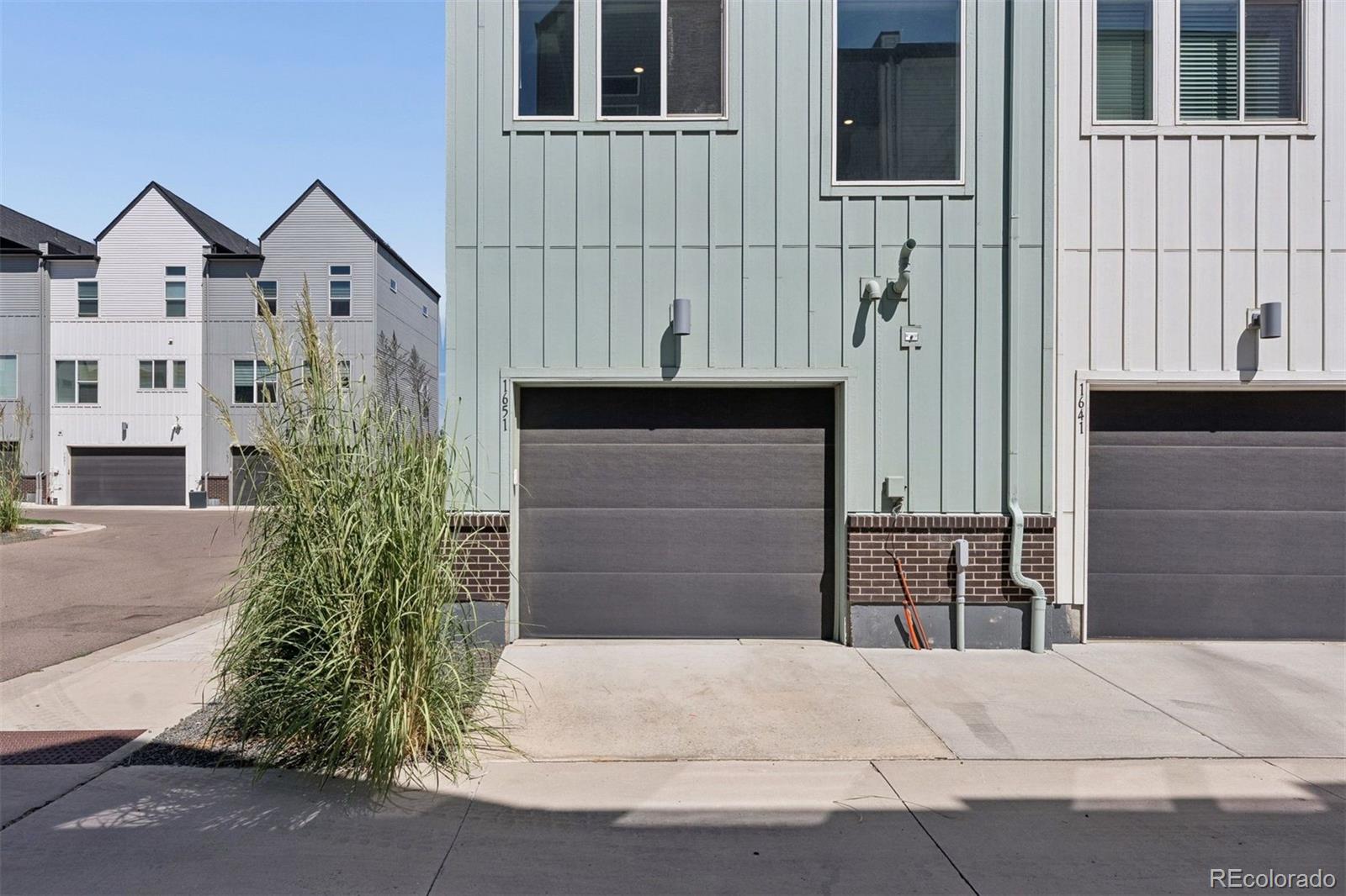 1651 W 67th Circle