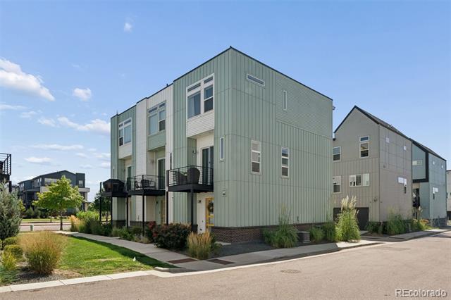 1651 W 67th Circle