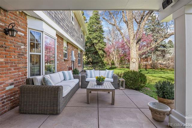 4 Brookside Drive