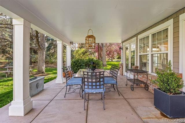 4 Brookside Drive
