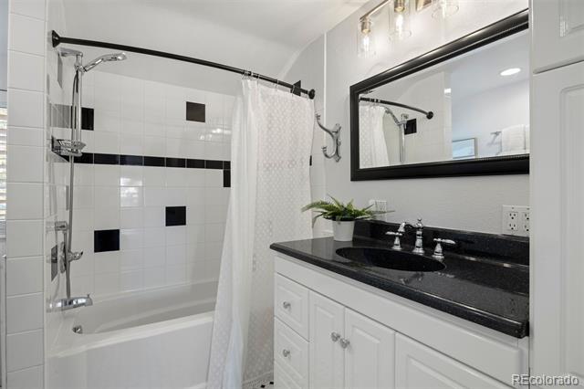 7285 E Fremont Place