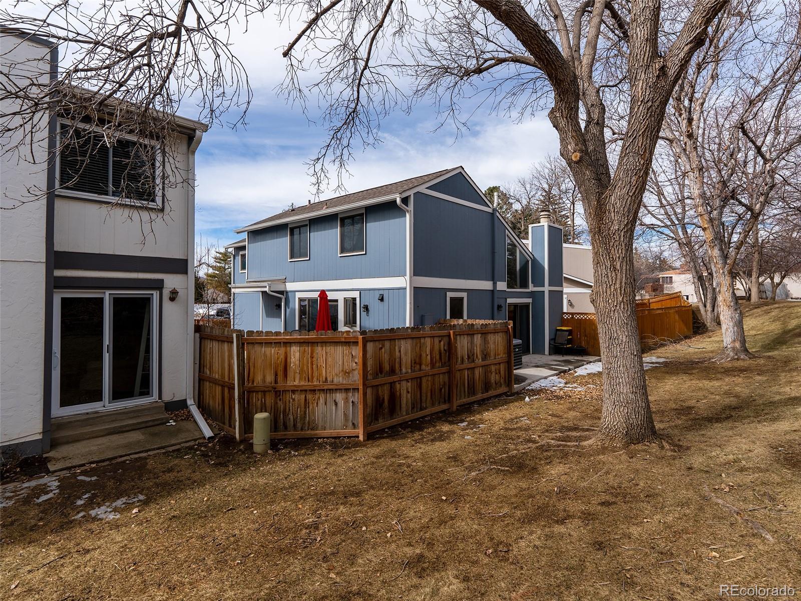 949 W Peakview Circle