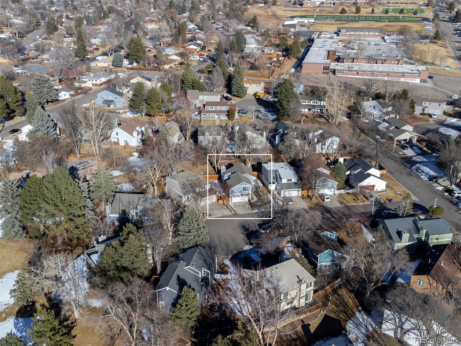 949 W Peakview Circle