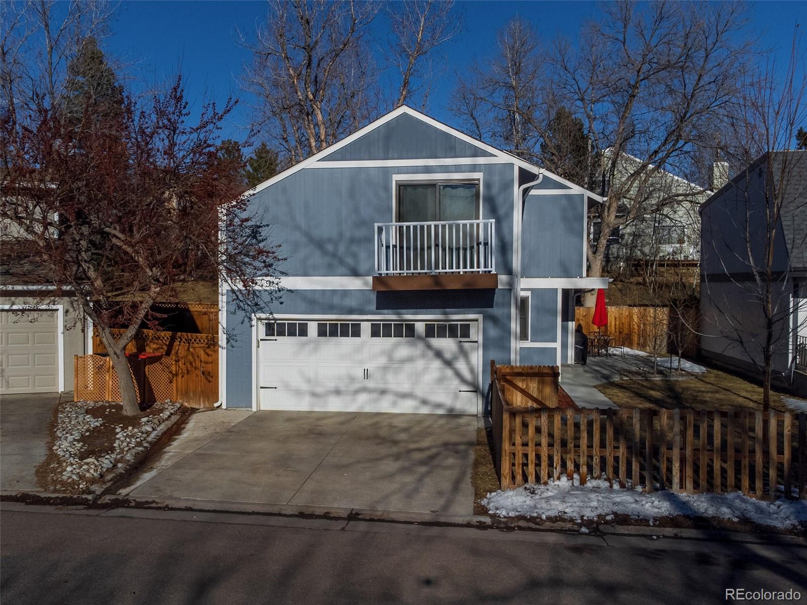 949 W Peakview Circle