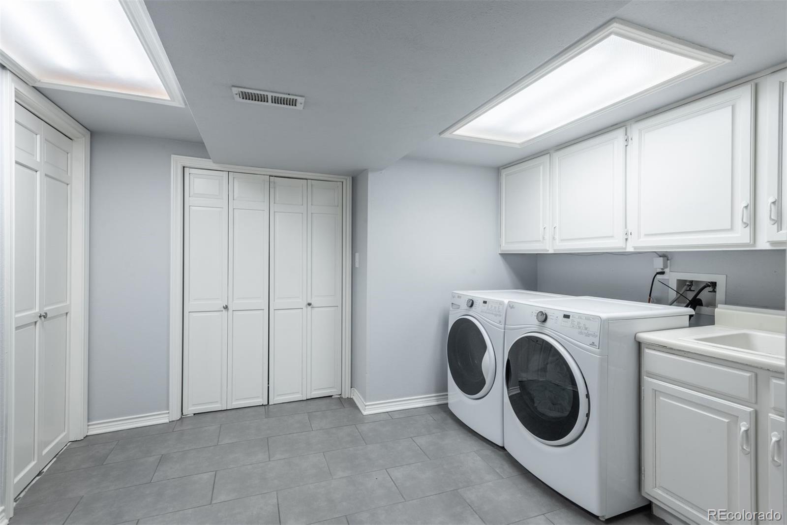 7896 S Fairfax Court