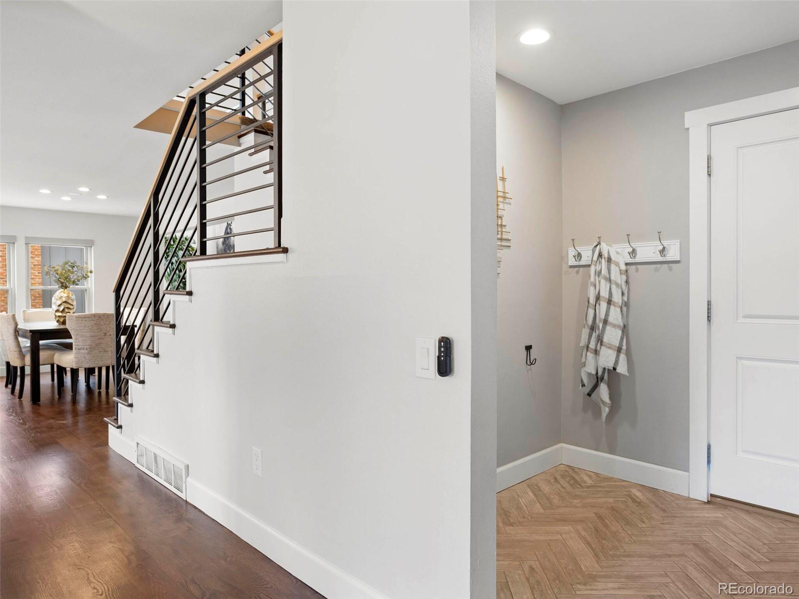 7557 S Willow Circle