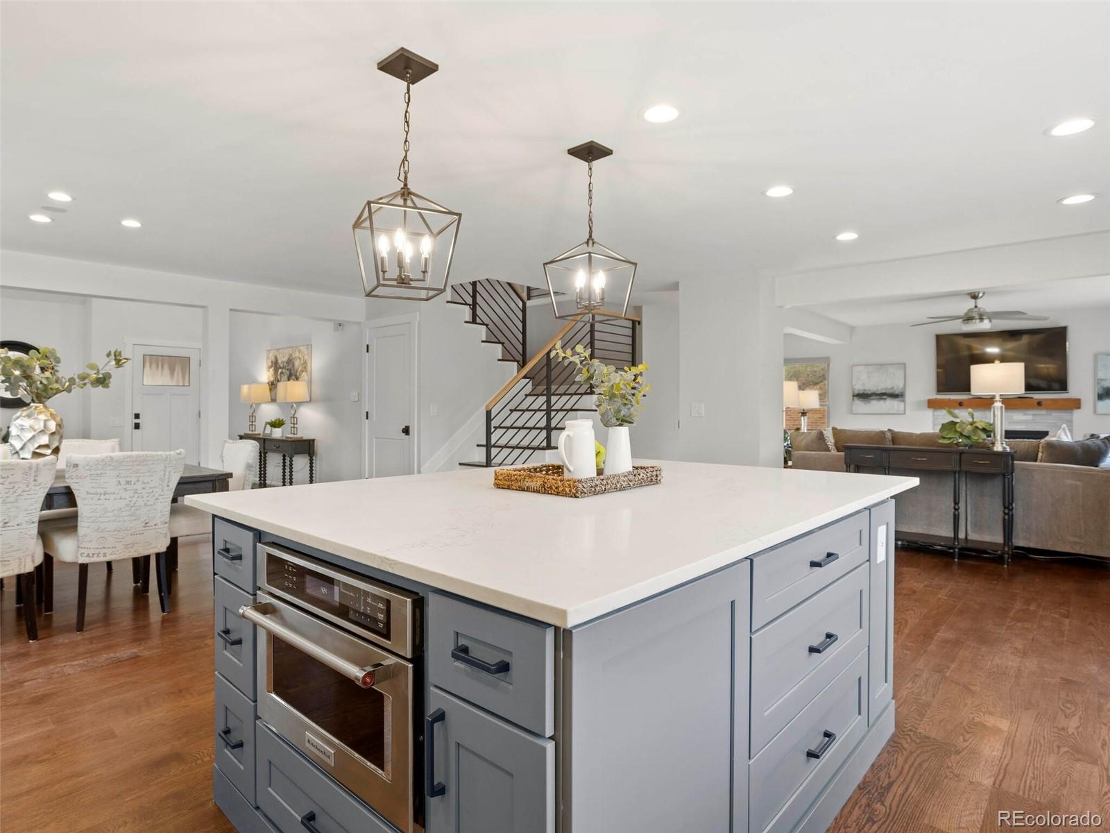 7557 S Willow Circle