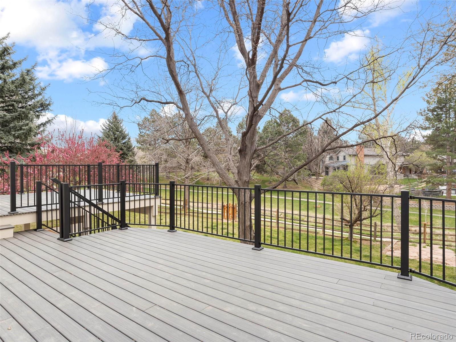 7557 S Willow Circle